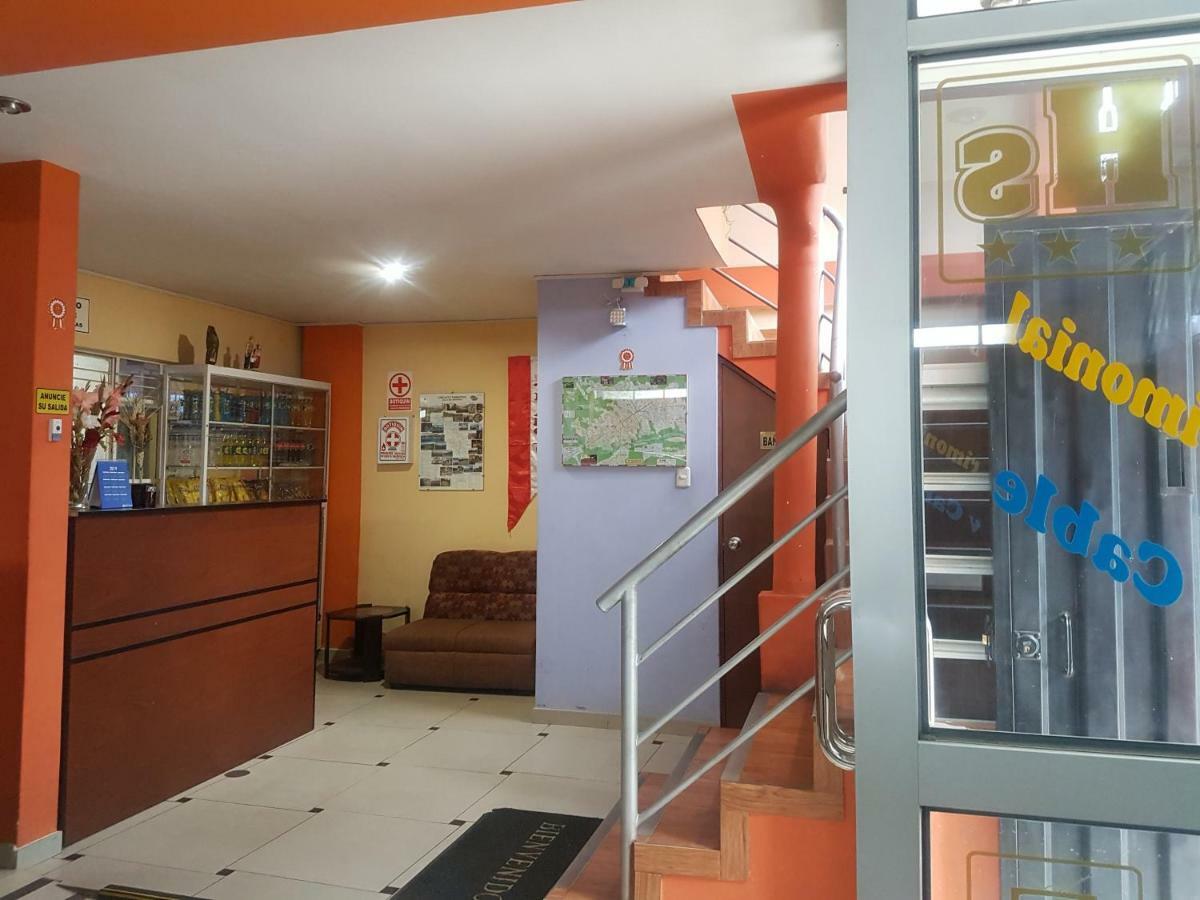 Hostal Los Pinos وانكايو المظهر الخارجي الصورة