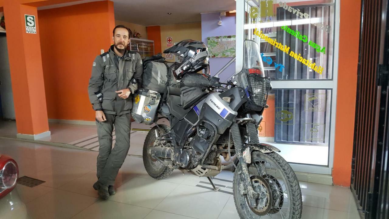 Hostal Los Pinos وانكايو المظهر الخارجي الصورة
