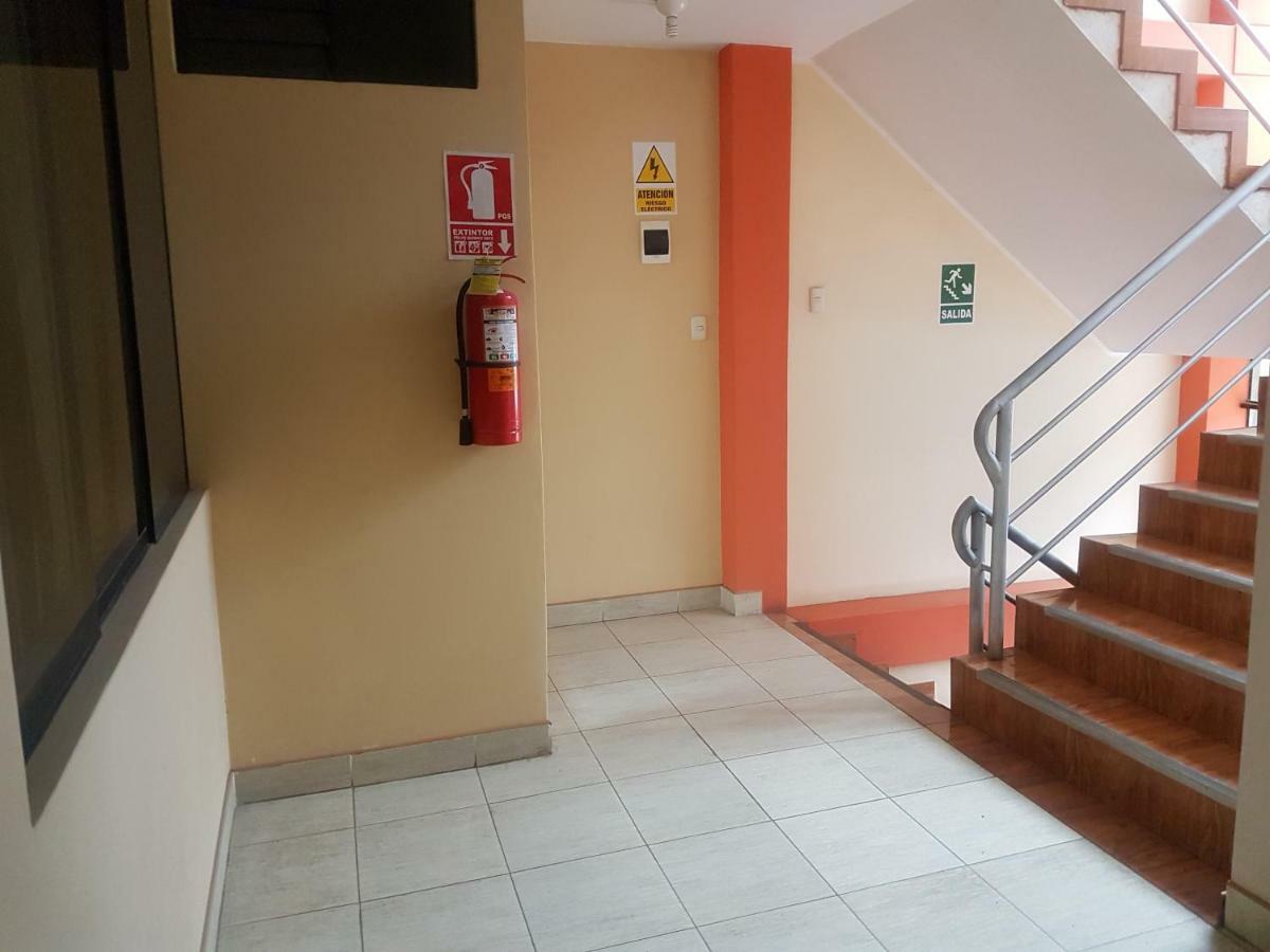 Hostal Los Pinos وانكايو المظهر الخارجي الصورة
